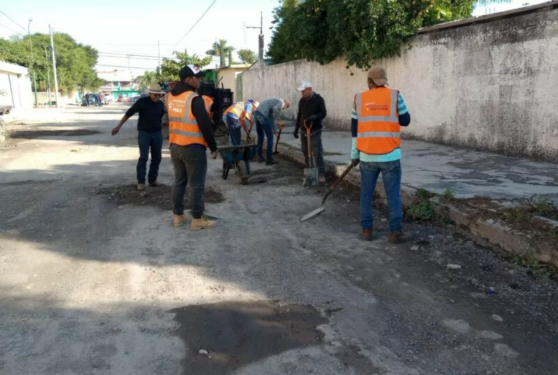 Con trabajos de bacheo y rastreo municipio alivia movilidad urbana