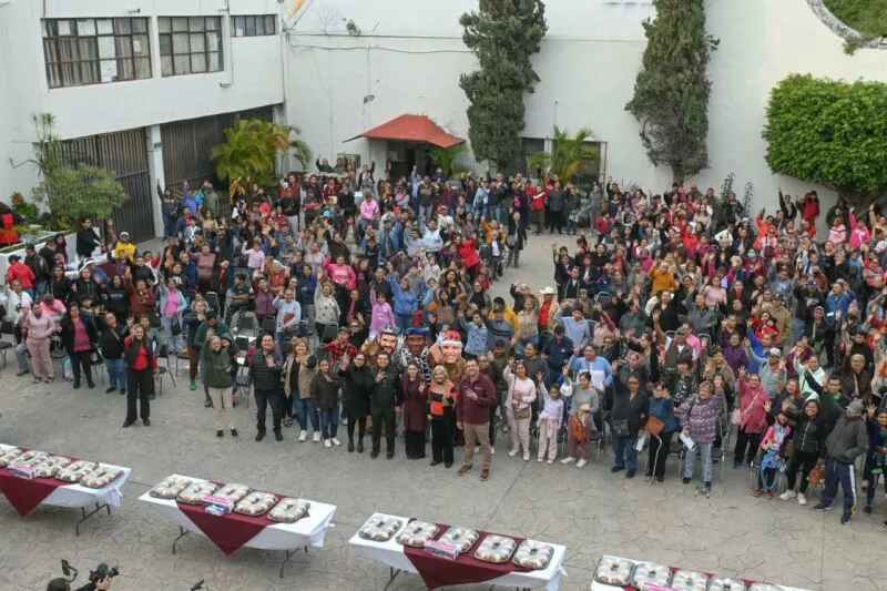 Celebran Lucy y Eduardo Gattás  Día de Reyes con los victorenses