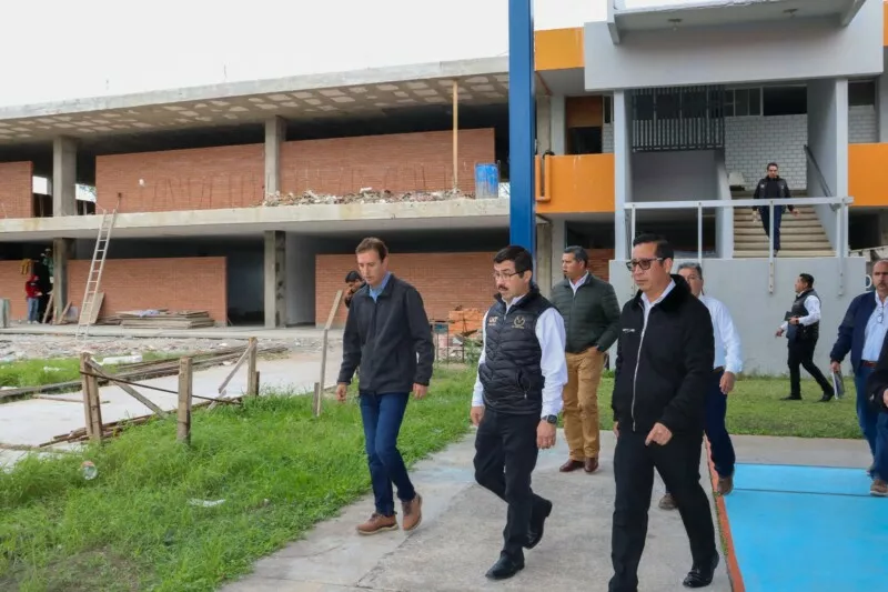 Rector de la UAT supervisa las obras en el Campus Sur