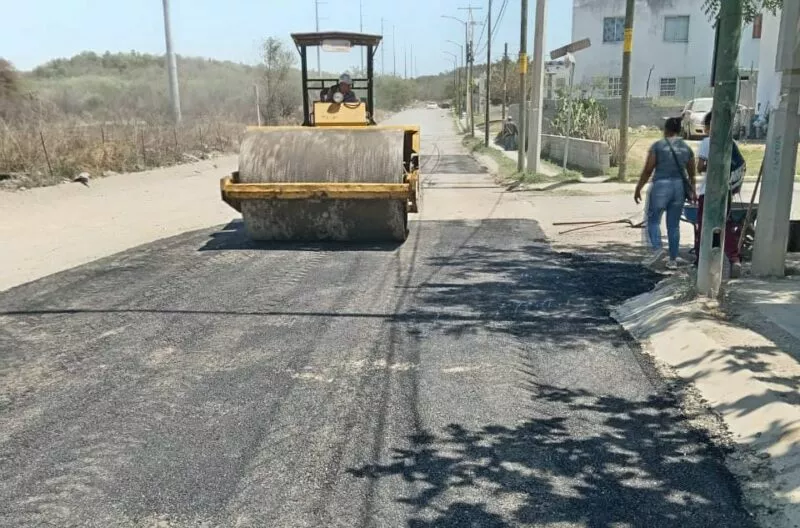 Avanzan las mejoras de vialidades en todas las zonas del municipio Victoria