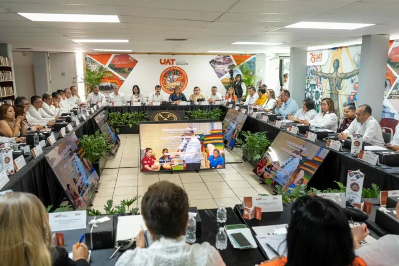 UAT fortalece la cobertura educativa de sus cinco escuelas preparatorias