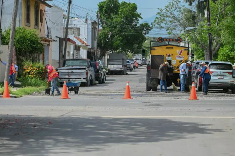 Intenso trabajo de limpieza de calles y avenidas y rehabilitación en la ciudad