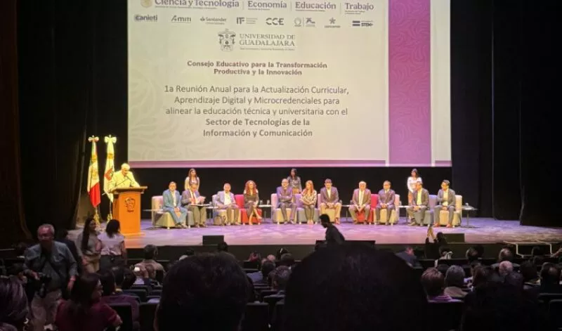 Participa UTTN en reunión nacional de Tecnologías de la Información