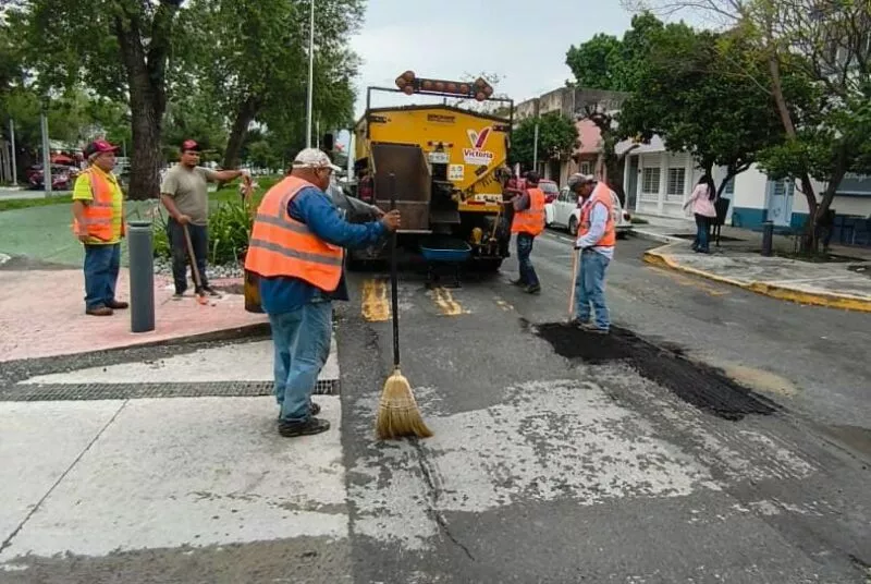 Reactiva alcaldía programa de bacheo para reparar calles dañadas por lluvias