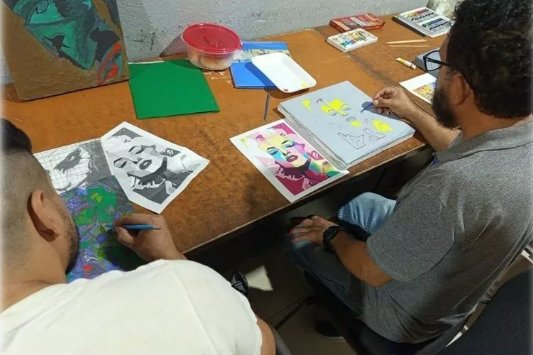 Imparte el CEDES Reynosa curso de artes visuales a población carcelaria