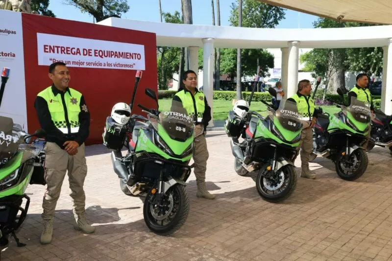 Entrega alcalde 23 unidades motrices a las áreas prioritarias del municipio