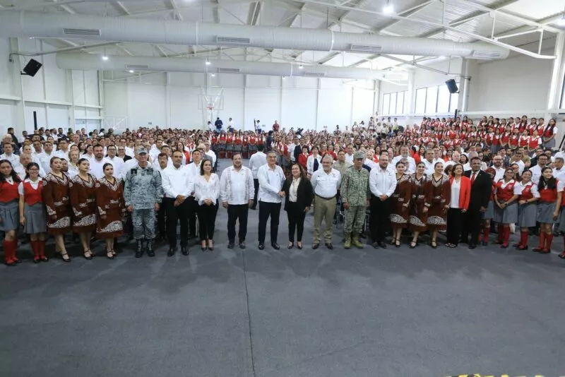 Inaugura Américo Villarreal gimnasio en la Escuela Normal de Educadoras