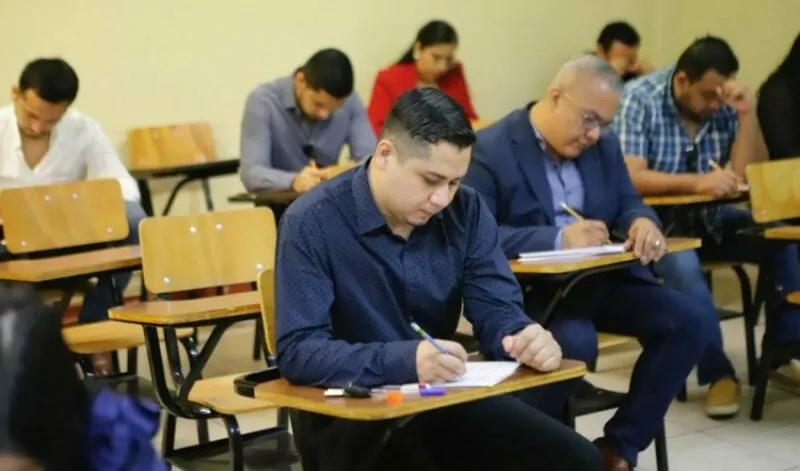 Aplica el IDPET examen a aspirantes a defensores públicos y asesores jurídicos