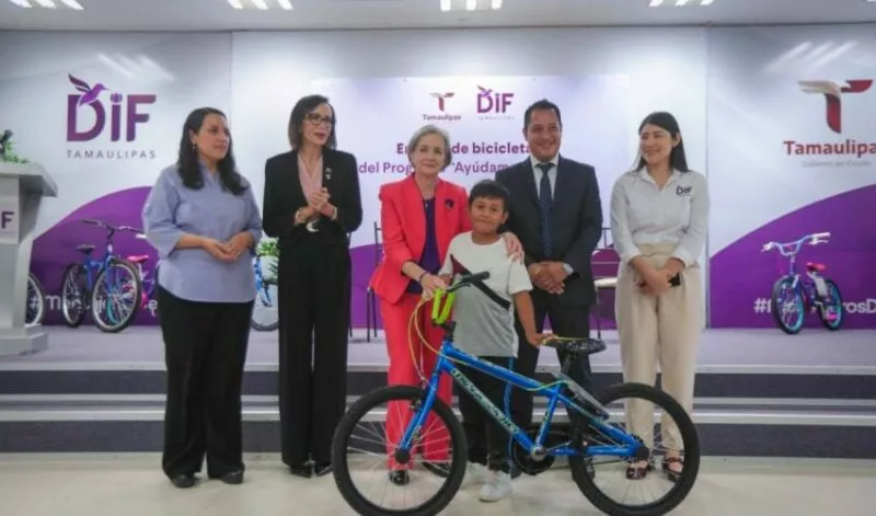 Entregan Gobierno y DIF Tamaulipas bicis del programa ‘Ayúdame a llegar’