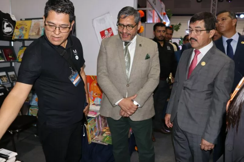 Feria del Libro UAT fomenta lectura, el conocimiento y talento universitario