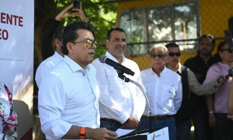 Para seguridad de alumnos Municipio  intensifica el bacheo en ruta escolar