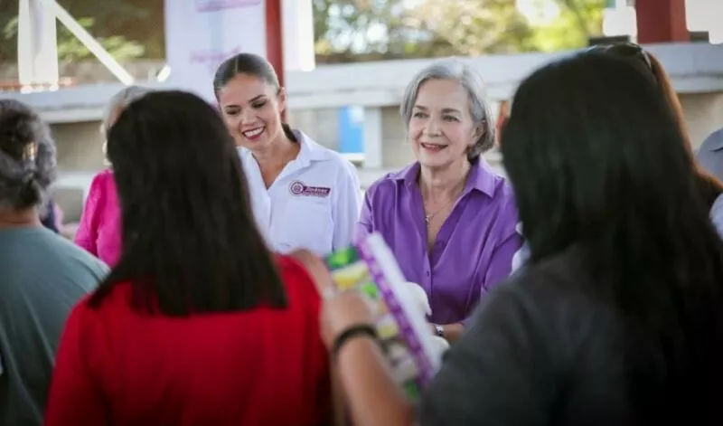 Mercado de alimentos “Come bien, vive bien”, lo lleva el DIF a Jiménez