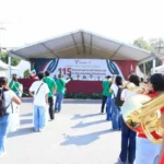 Desfilan miles de jóvenes en el 115 aniversario de la Revolución Mexicana