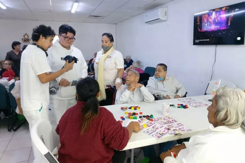 Alumnos de la UAT apoyan bienestar comunitario a la población vulnerable