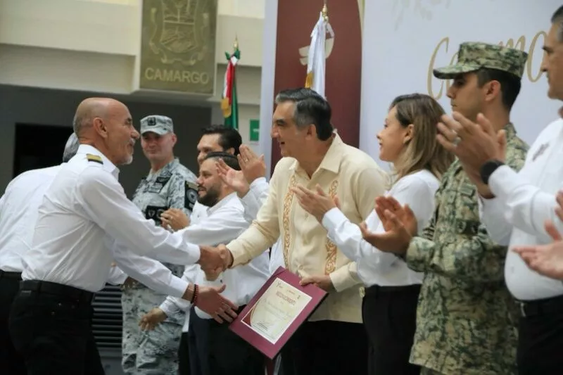 Reconoce gobernador al equipo de PC y Servicios Aéreos de Tamaulipas