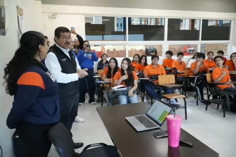 Constató el Rector logros y avances académicos de la Preparatoria 3 UAT