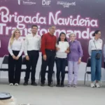 Apapachan Américo y María a familias de Higuerillas con la Brigada Navideña