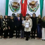 Entrega gobernador Medalla al Mérito ‘Luis García de Arellano’ a Cecilia Lugo