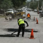 Intensa jornada del Plan Emergente de Bacheo sobre la calle Matamoros