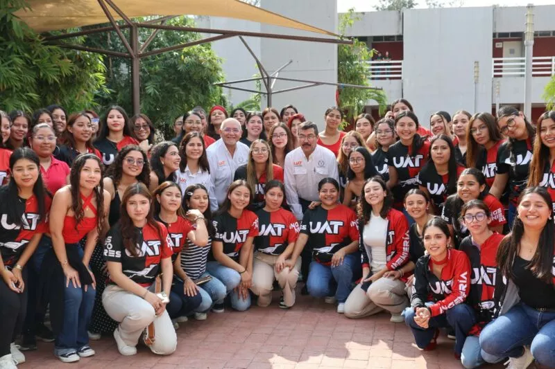 Histórico: la UAT certifica la totalidad de su oferta educativa; hay avances