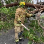 Atiende alcaldía reportes ciudadanos por las afectaciones del vendaval