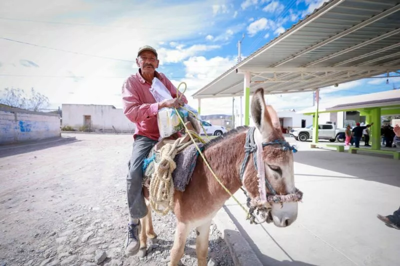Entrega DIF Tamaulipas alimentos a población ante las bajas temperaturas