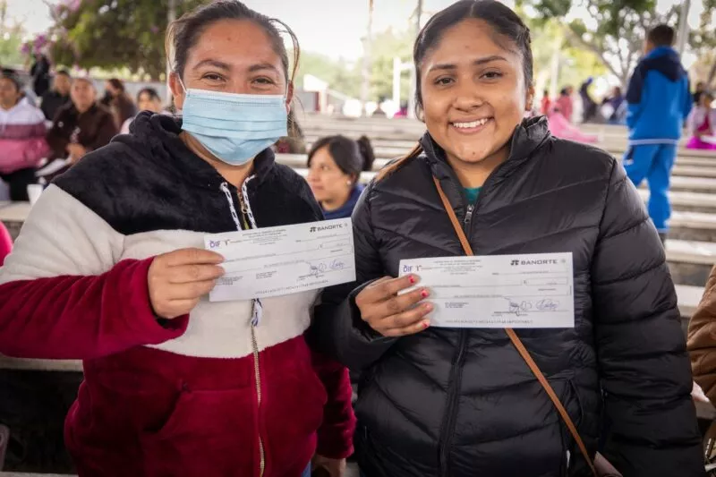 DIF estatal estimula a voluntarios de desayunos y comedores comunitarios