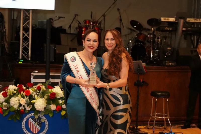 Reconocen liderazgo de alcaldesa con el galardón Señora Internacional 2026