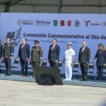 Asiste alcalde Eduardo Gattás a la ceremonia del Día de la Bandera