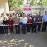 Cumple Lalo Gattás a los alumnos y maestros de primaria José Martínez