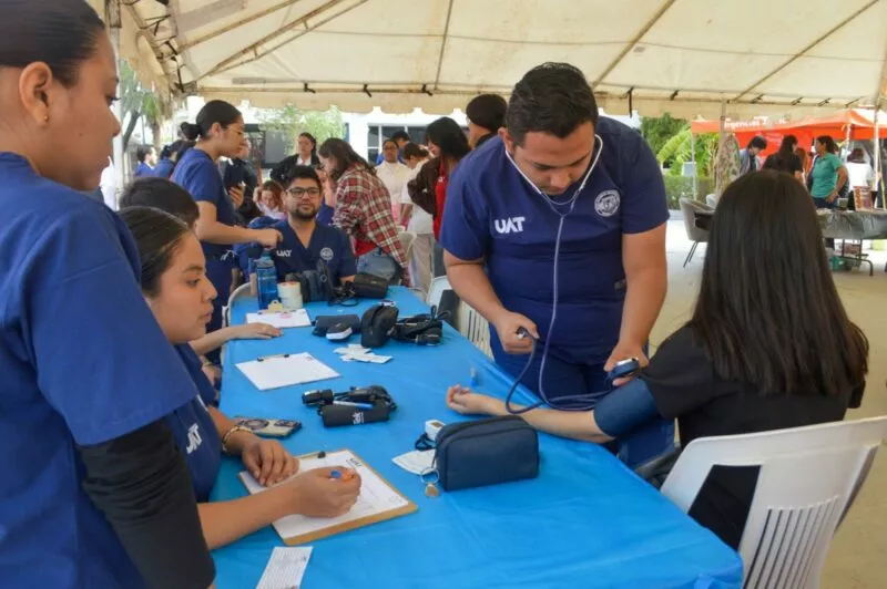 Colabora la UAT con el Sector Salud en diversas jornadas de vacunación