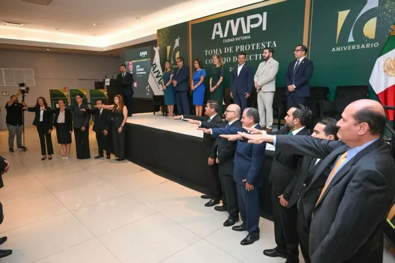 Fortalecen colaboración el alcalde de Victoria y profesionales inmobiliarios