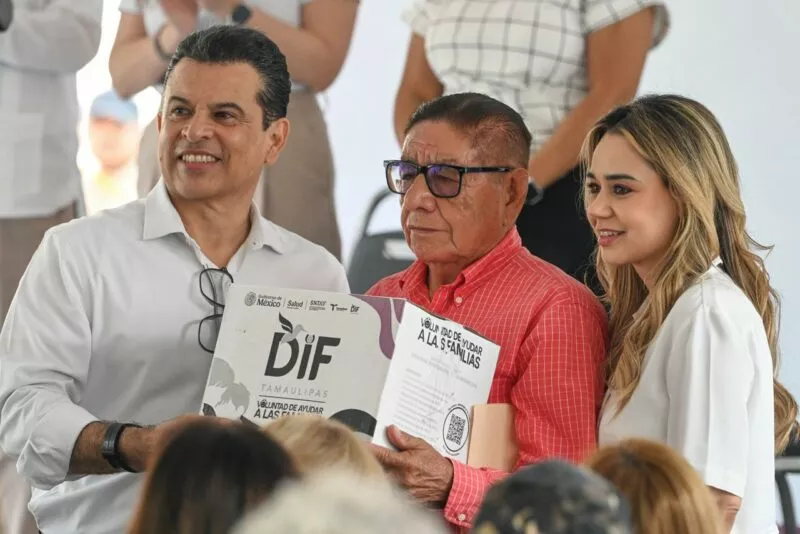 Entregan Lucy y Lalo 3 mil insumos alimentarios en zonas urbana y rural