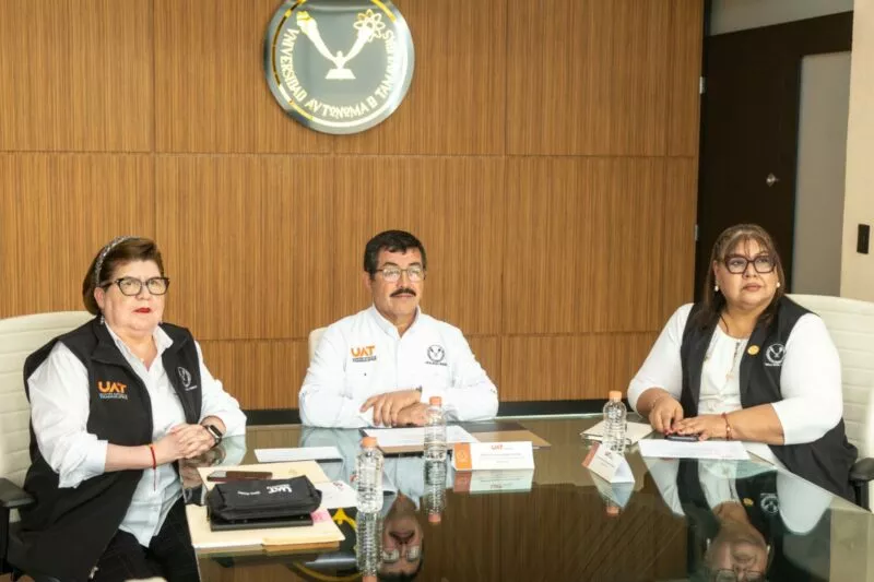 Imparte UAT talleres de actualización e innovación a su personal docente