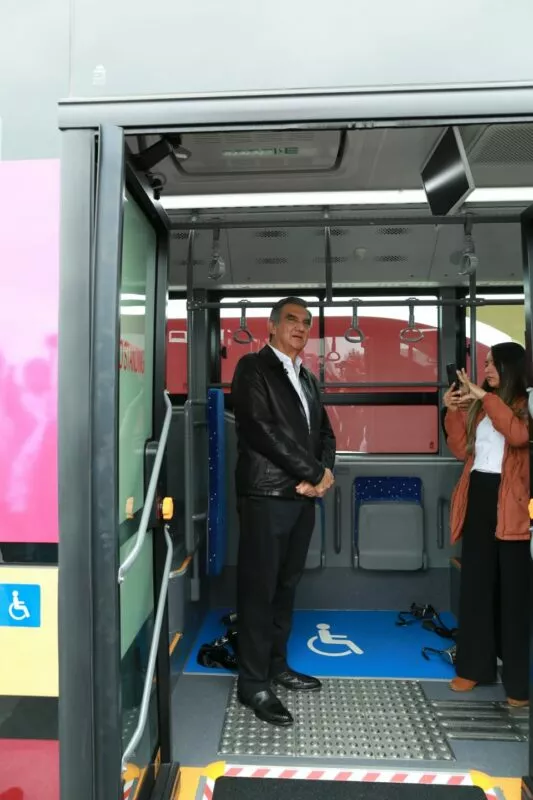 Supervisa gobernador unidades del nuevo sistema de transporte público