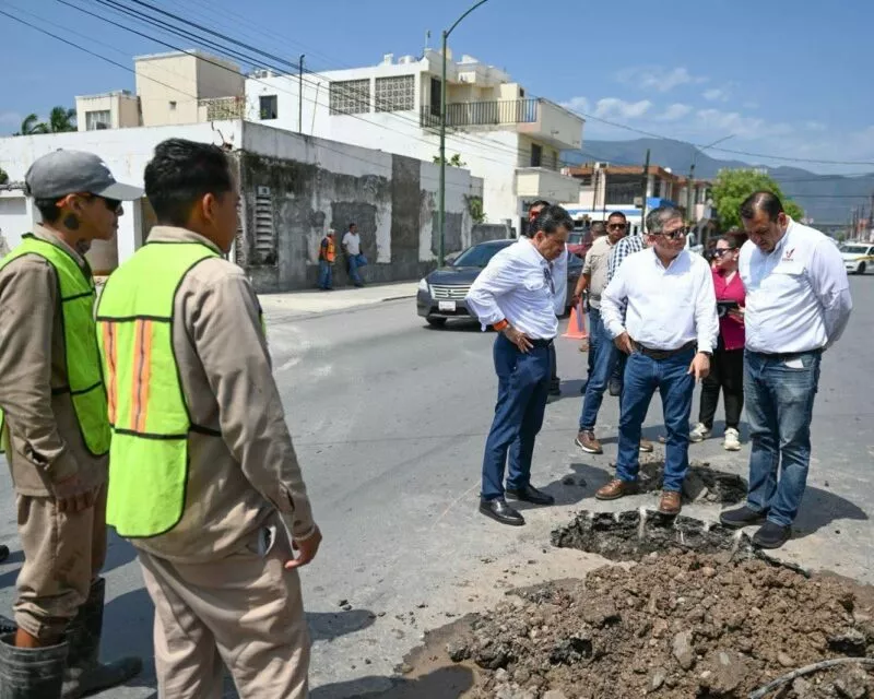 Supervisa alcalde la rehabilitación de fugas y limpieza de drenes pluviales