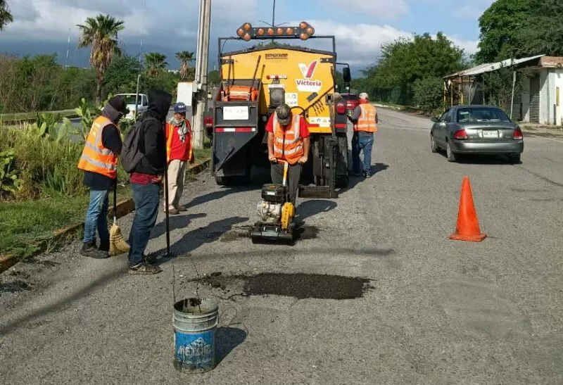 En atención a la indicación del alcalde siguen rehabilitando calles y avenidas