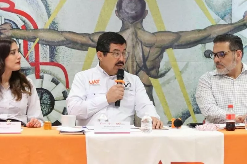 La UAT impulsa el futuro estudiantil con movilidad y alianza empresarial