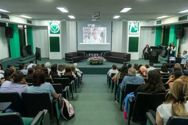 Analiza UAT retos y oportunidades de la inteligencia artificial en la educación