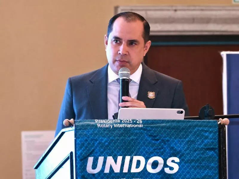 Ante rotarios el secretario de Finanzas estaca saneamiento financiero estatal