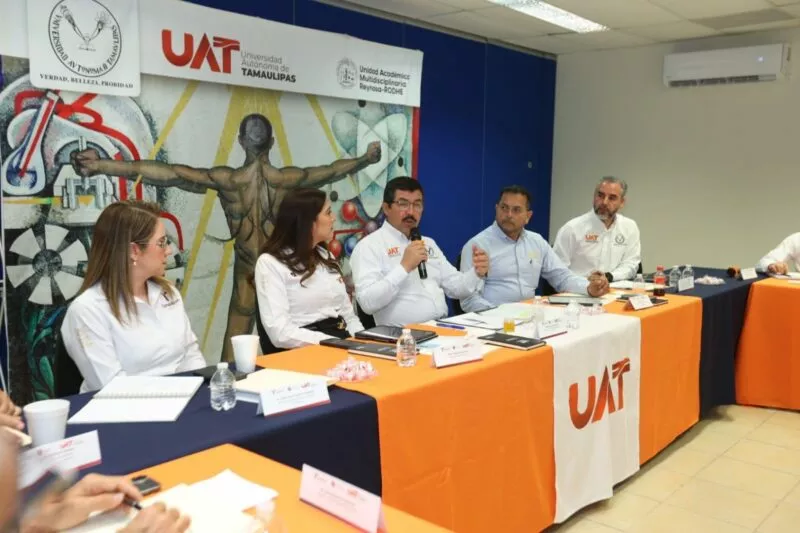 Fortalece UAT vínculos con clústeres Automotriz y Eléctrico-Electrónico