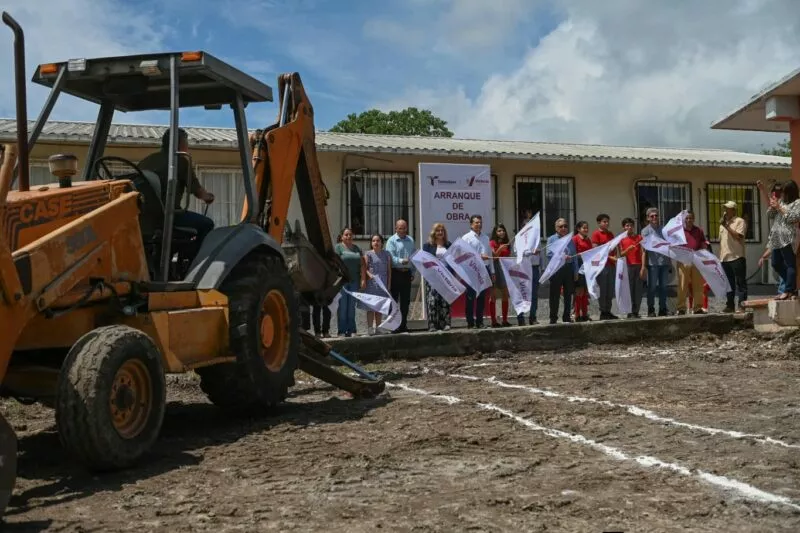 Gobierno de Victoria sigue invirtiendo en obras a la infraestructura educativa