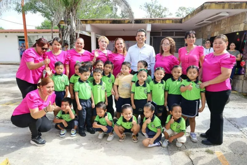 Inicia Municipio construcción de una amplia techumbre en jardín de niños