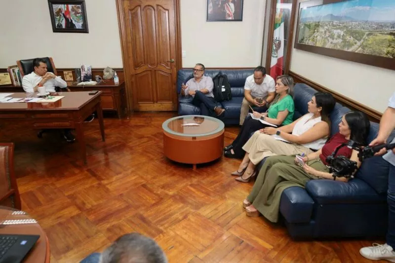 Alcalde Lalo Gattás evalúa y refuerza la estrategia de recolección y limpieza