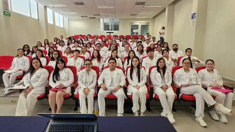 Egresados de Medicina de la UAT obtienen 276 plazas para internado