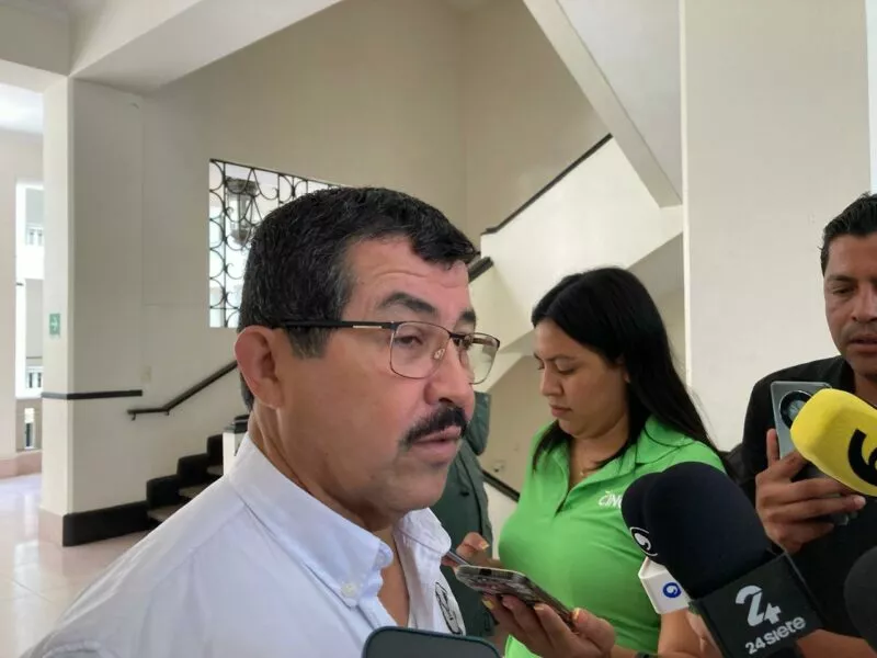 Estoy enfocado 100 % al crecimiento y avances de la UAT: Dámaso Anaya